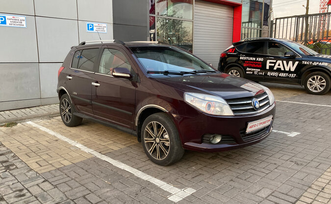 Geely MK Cross