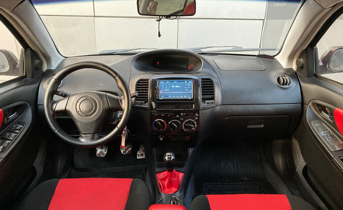 Geely MK Cross