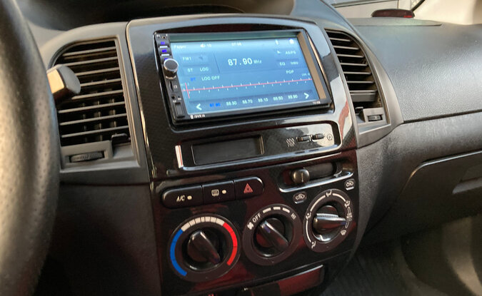 Geely MK Cross