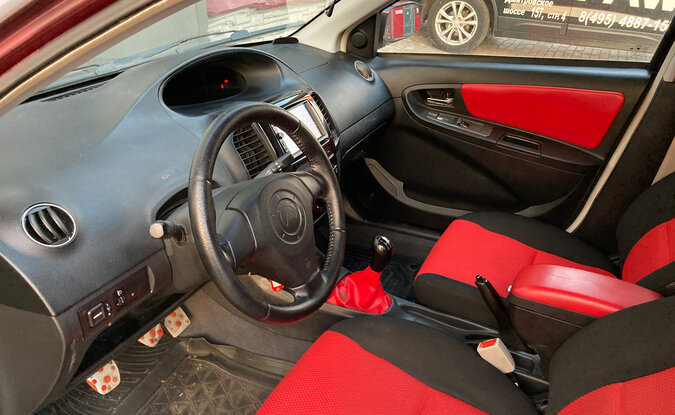 Geely MK Cross