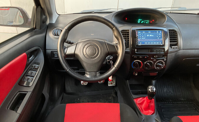 Geely MK Cross