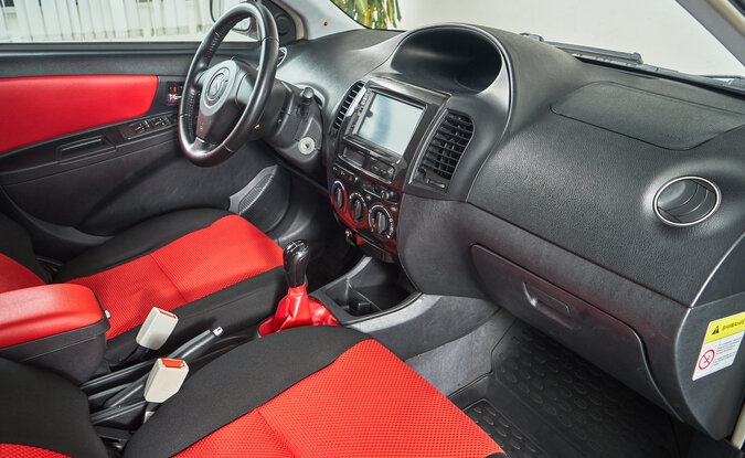 Geely MK Cross