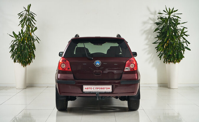Geely MK Cross