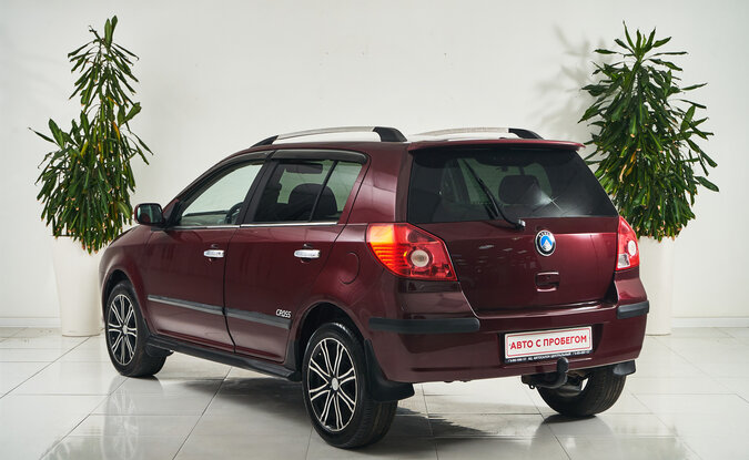 Geely MK Cross