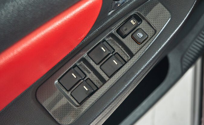 Geely MK Cross