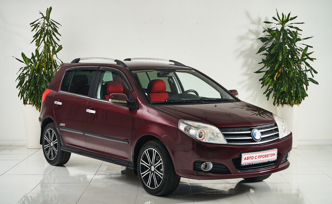 Geely MK Cross
