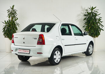 Renault Logan Вид 5