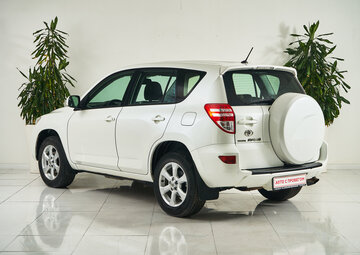 Toyota RAV4 Вид 4
