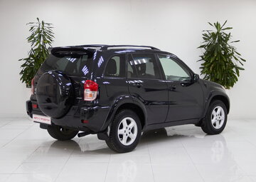 Toyota RAV4 Вид 4