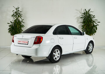 Daewoo Gentra Вид 5