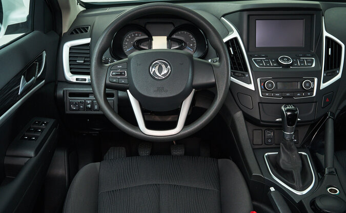 Dongfeng AX7