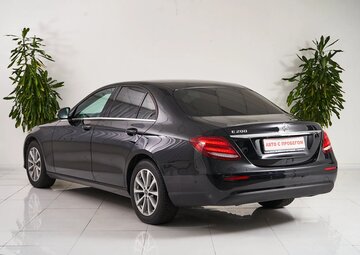 Mercedes benz E-Класс Вид 4