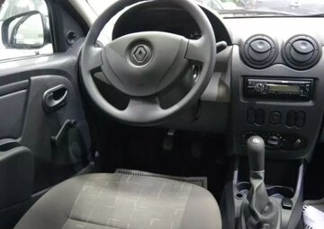 Renault Logan Вид 3