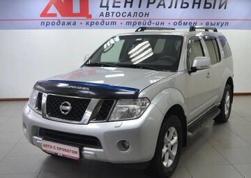 Nissan Pathfinder Вид 1